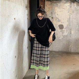 Elbow-sleeve T-shirt / Midi Plaid A-line Skirt