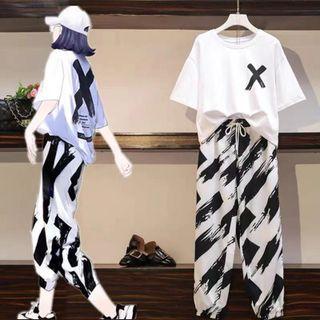 Set: Short-sleeve Cross Print T-shirt + Crop Sweatpants