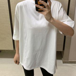 Slit-side Asymmetric-hem T-shirt