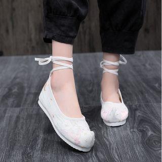 Deer Embroidered Hanfu Flats