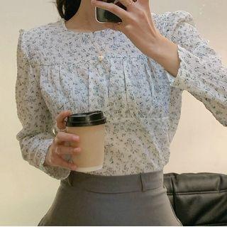 Long-sleeve Round Neck Floral Blouse Floral - White - One Size