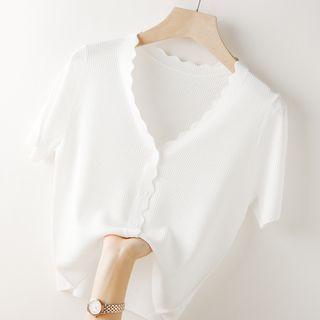 Short-sleeve Scallop Trim T-shirt