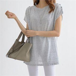 Batwing-sleeve Button-trim T-shirt