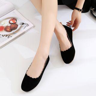 Scallop Trim Flats