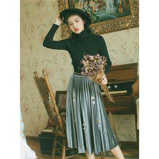 Set: Turtleneck Long-sleeve Knit Top + Accordion Pleat Skirt