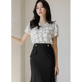 Petal-sleeve Patterned Blouse