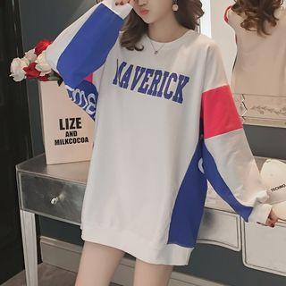Colored Panel Lettering Long Sweatshirt