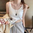 Scoop Hem Plain Knit Tank Top