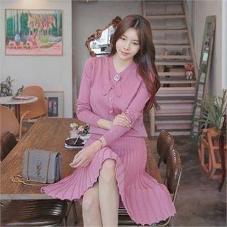 Set: Button-down Cardigan With Brooch + Seam-detail Skirt