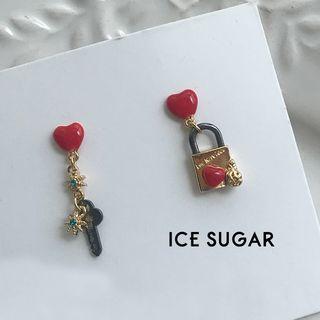 Non-matching Heart Lock & Key Dangle Earring