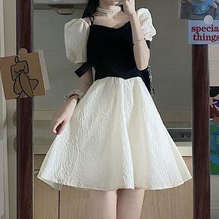 Puff-sleeve Color Panel A-line Dress