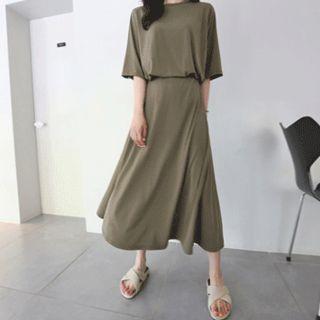Set: Elbow-sleeve T-shirt + Maxi Skirt