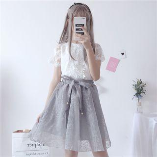 Lace Trim Short-sleeve T-shirt / High Waist A-line Skirt