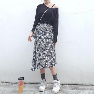 Leaf Print Midi Skirt / Plain Long Sleeve T-shirt