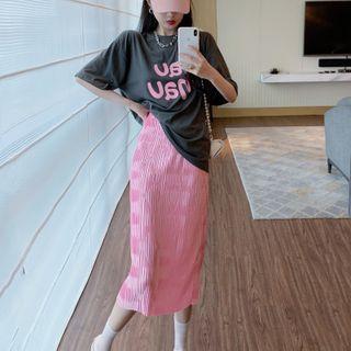 Elbow-sleeve Heart Print T-shirt / Midi Pencil Skirt