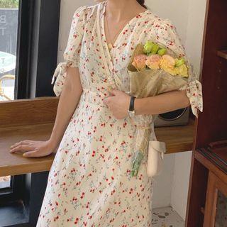 Floral Short-sleeve V-neck Midi A-line Dress As Shown In Figure - One Size