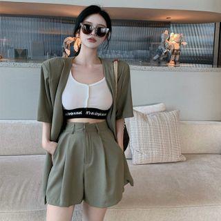 Short-sleeve Blazer / Shorts / Lettering Crop Tank Top