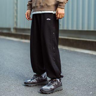 Wide-button Wide-leg Pants