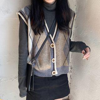 Turtleneck Long-sleeve T-shirt / Argyle Knit Vest