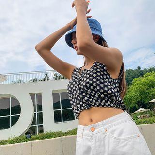 Square-neck Sleeveless Floral Crop Top