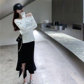 Off Shoulder Plain Split Sweater / High-waist Plain Knit Skirt
