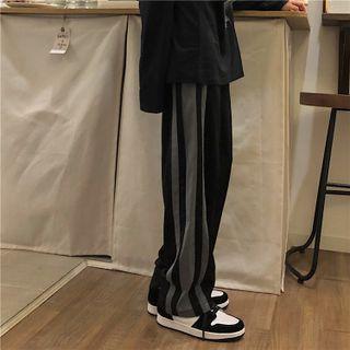 Long-sleeve Graphic Print T-shirt / Striped Wide Leg Pants