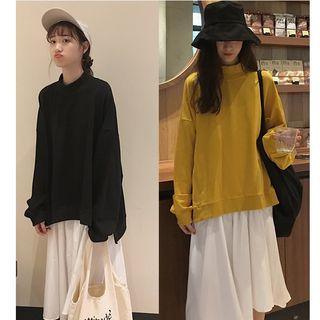 Mock-neck Sweatshirt / Sleeveless Midi Dress
