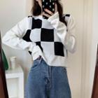 Round-neck Two Tone Plaid Cropped Sweater White - One Size