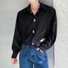 Cutout Twist-lock Crop Shirt