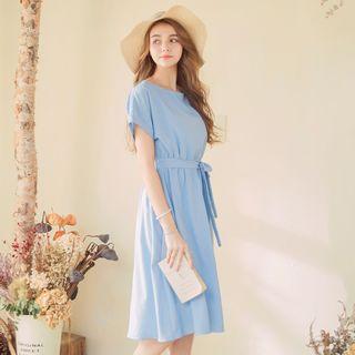 Short-sleeve Gather-waist Midi Dress