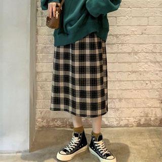 Printed Sweatshirt / Plaid Midi Skirt