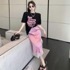 Printed Loose T-shirt / Lace-trim Slited Midi Skirt