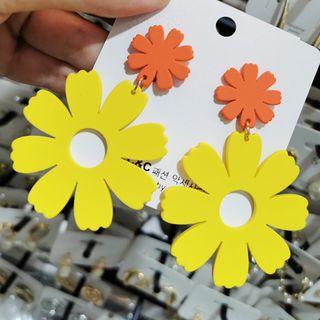 Acrylic Flower Dangle Earring 1 Pair - Tangerine & Yellow - One Size