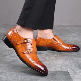 Pointy-toe Croc Grain Shoes
