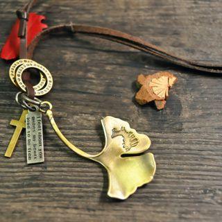 Alloy Leaf Pendant Necklace Pendant Necklace - Gold - One Size