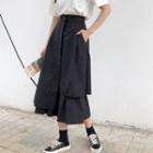 Japanese Character Short-sleeve T-shirt / A-line Tiered Midi Skirt