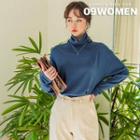 High-neck Slit-side T-shirt