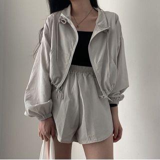 Drawstring Zip Jacket / Elastic Waist Shorts