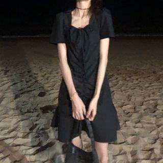 Short-sleeve Square-neck Mini Mermaid Dress Black - One Size