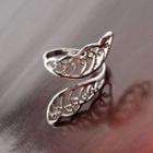 Leaf Open Ring White - One Size