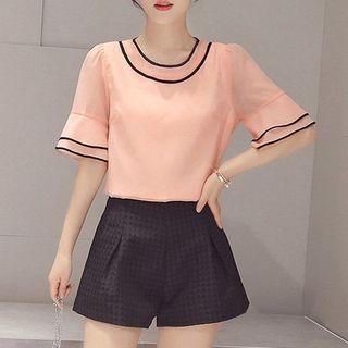Set: Contrast Trim Short-sleeve Chiffon Blouse + Wide Leg Shorts