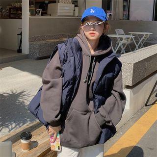 Plain Zip Vest / Printed Hooded Sweatshirt