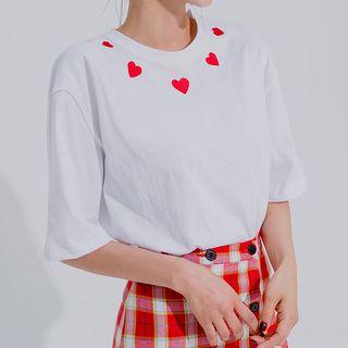 Short-sleeve Heart Embroidered T-shirt