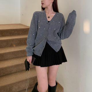 V-neck Cardigan / Pleated Mini A-line Skirt