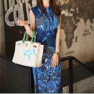 Sleeveless Graphic Print Tie-waist Midi Sheath Dress