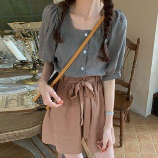 Puff-sleeve Square-neck Buttoned Top / Wide-leg Shorts
