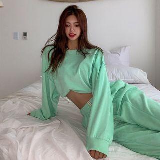 Overlock-stitched Cord-hem Cropped Pullover