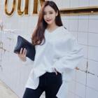 V-neck Hoodie / Contrast-trim Leggings