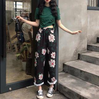 Plain Short-sleeve T-shirt / Flower Straight Fit Pants