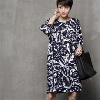 3/4-sleeve Printed Shift Dress